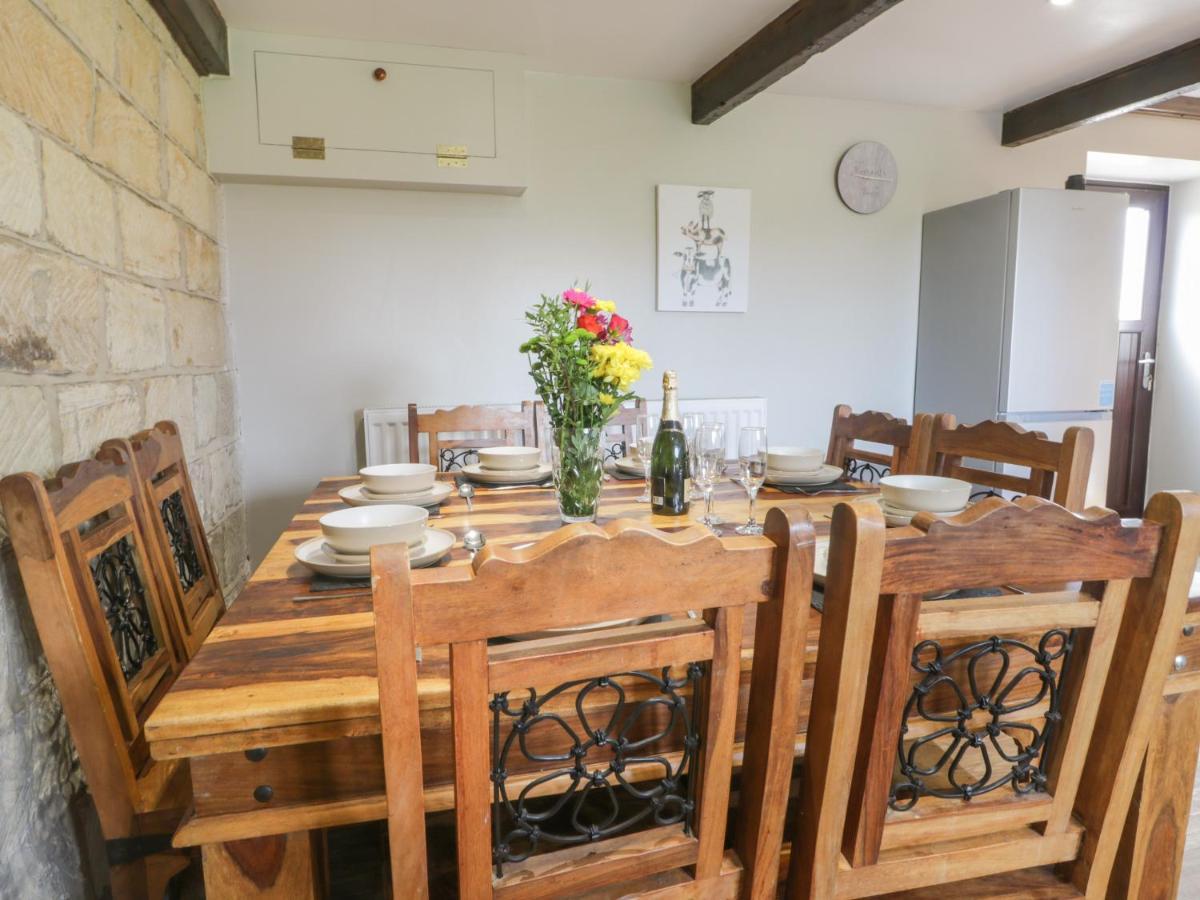 Hayloft Villa Staintondale Bagian luar foto